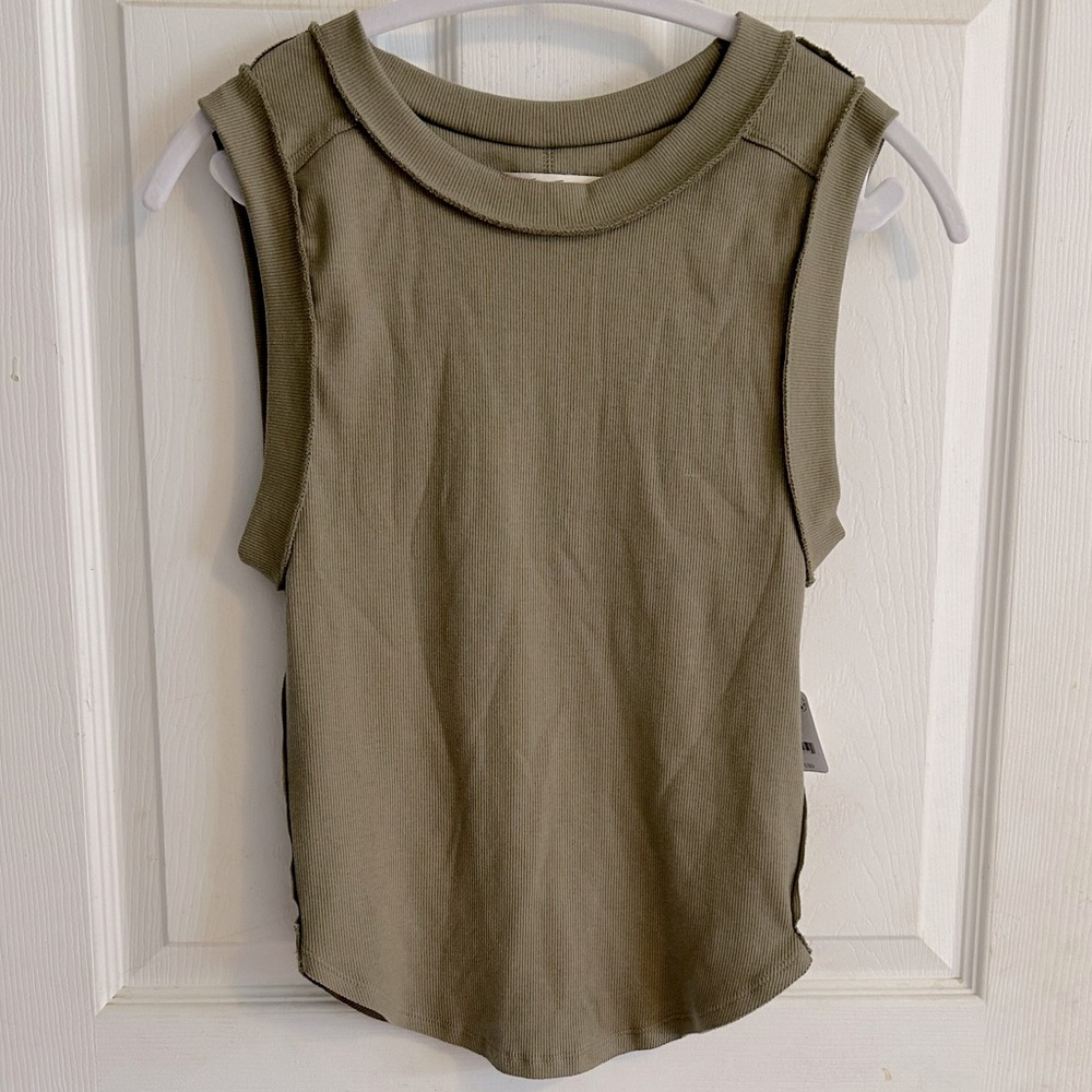 Free People We The Free Kate Tank NWT
Size M